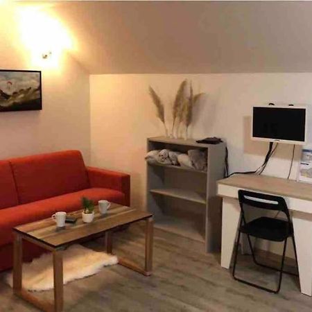 Au Bout Du Bois Piscine Sauna Hammam Accessible En Saison Et Le Logement Accessible Toute L Annee Les Deserts  Exterior photo